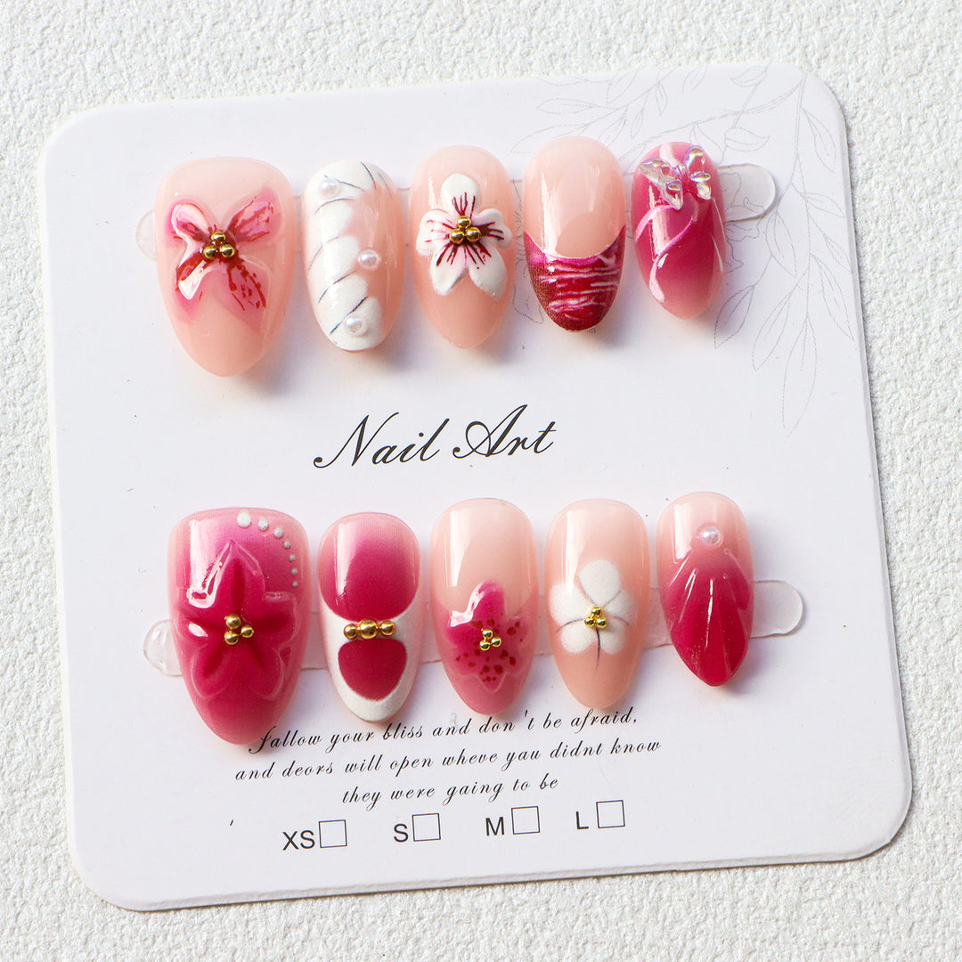 Floral Patterned Press-On Nail Art Kit