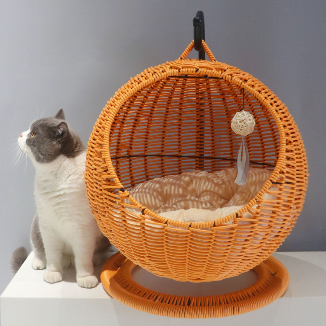 Hanging chair made of natural material Kalsten