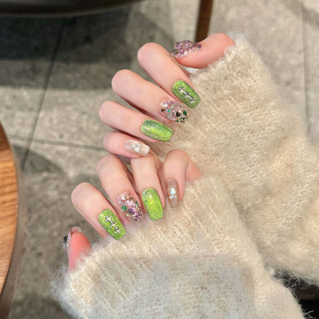 Artistic Glitter-Accented Press-On Nail Set