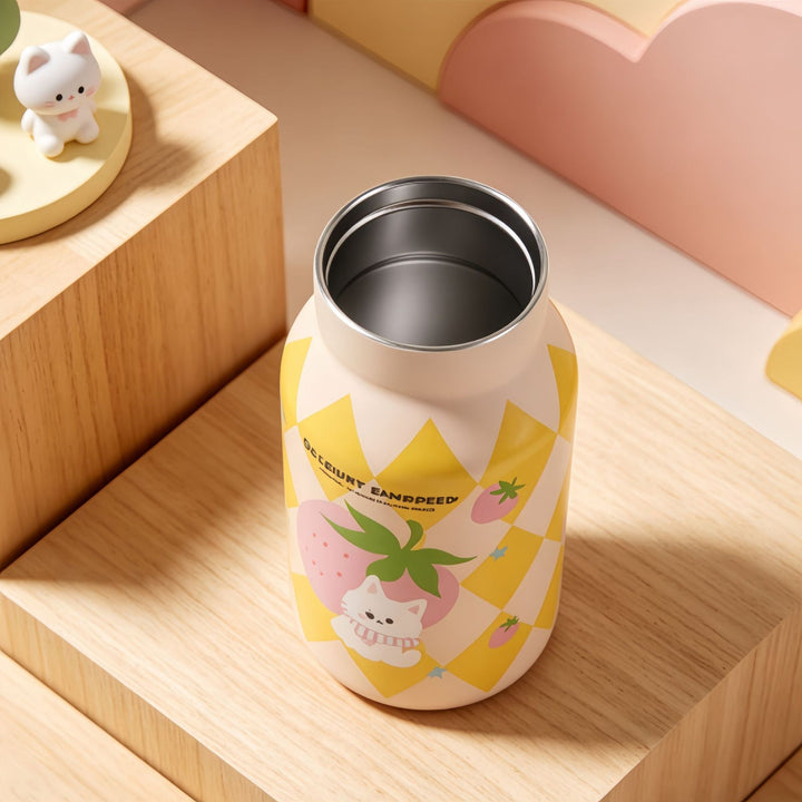 Insulated drinking bottle with sweet dog design and practical carrying strap Kalsten