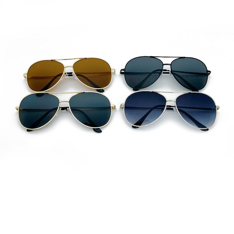 Sunglasses in Modern Pilot Style Kalsten