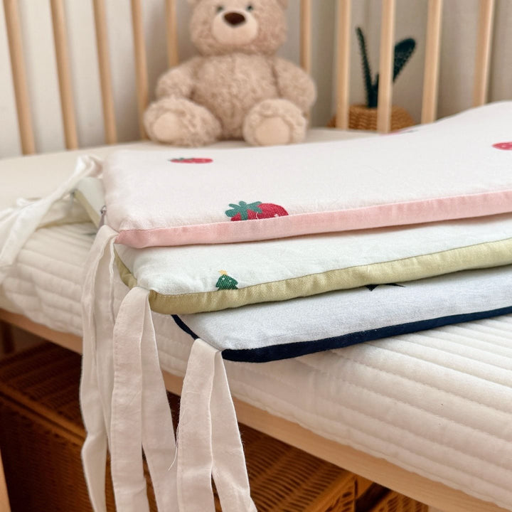 Baby equipment bedding set with strawberry embroidery and bumper