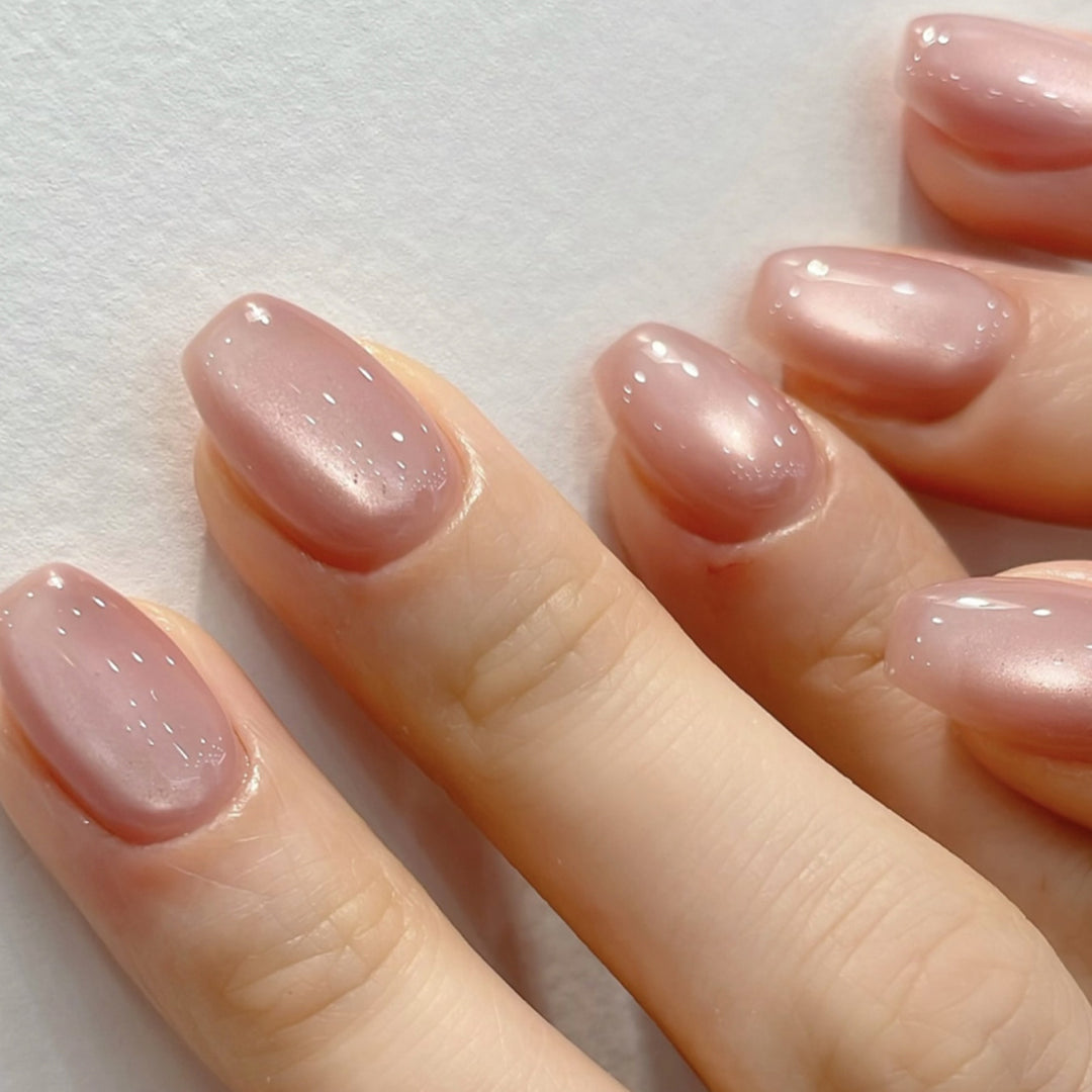 Artful nail art with elegant shimmer effect Kalsten