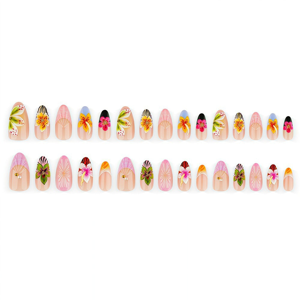 Artificial nails with floral design and 3D applications Kalsten
