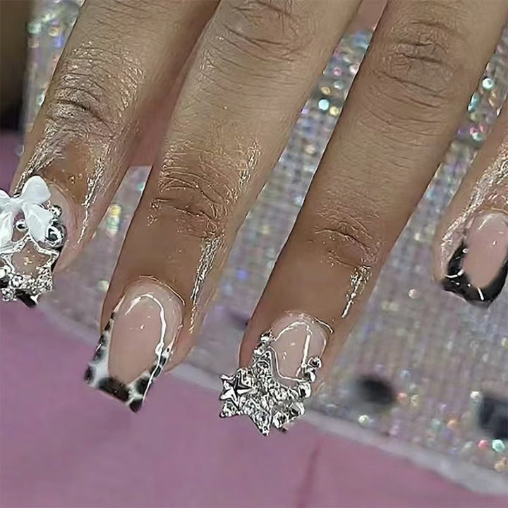 Elegant Artificial Nail Tips with Gold Accents Kalsten