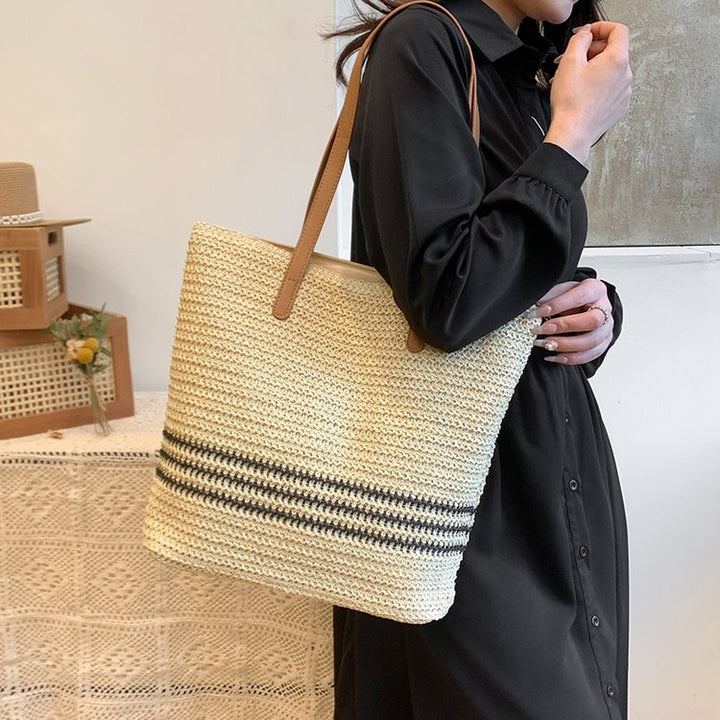 Spacious beach bag with durable synthetic leather handle Kalsten