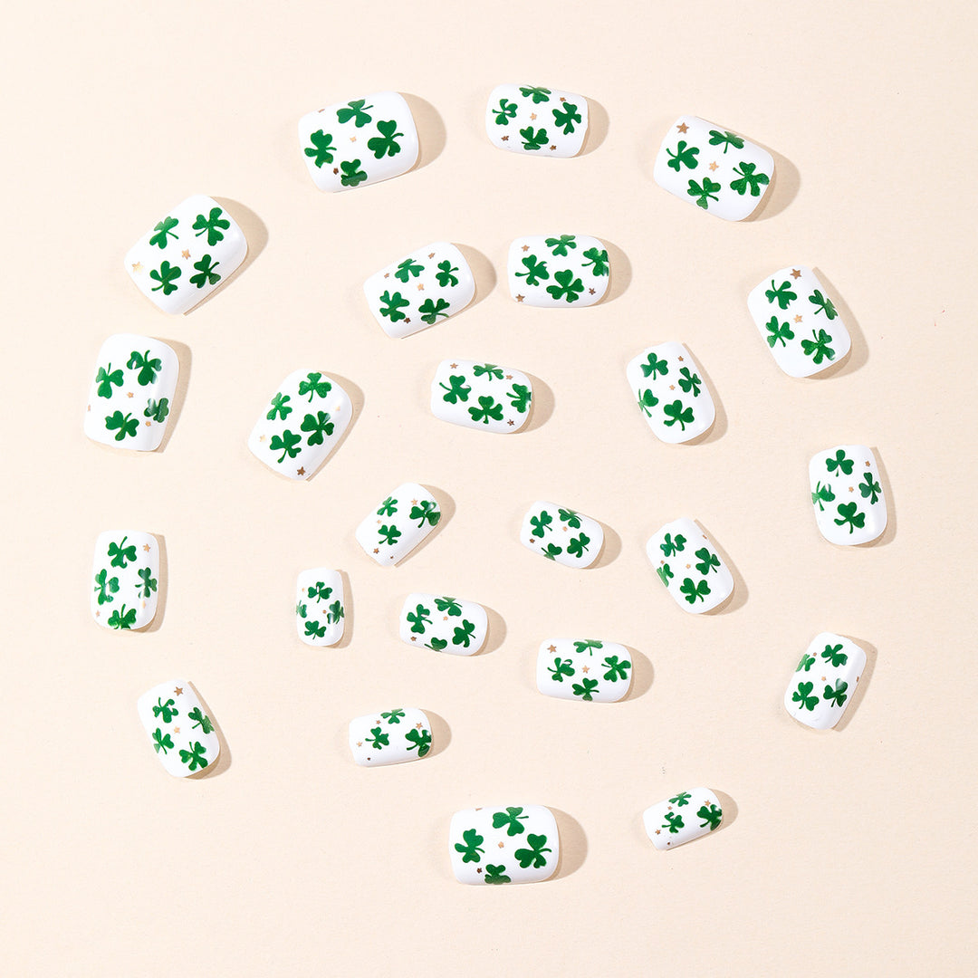 Shamrock-Themed Nail Art Extensions Kalsten