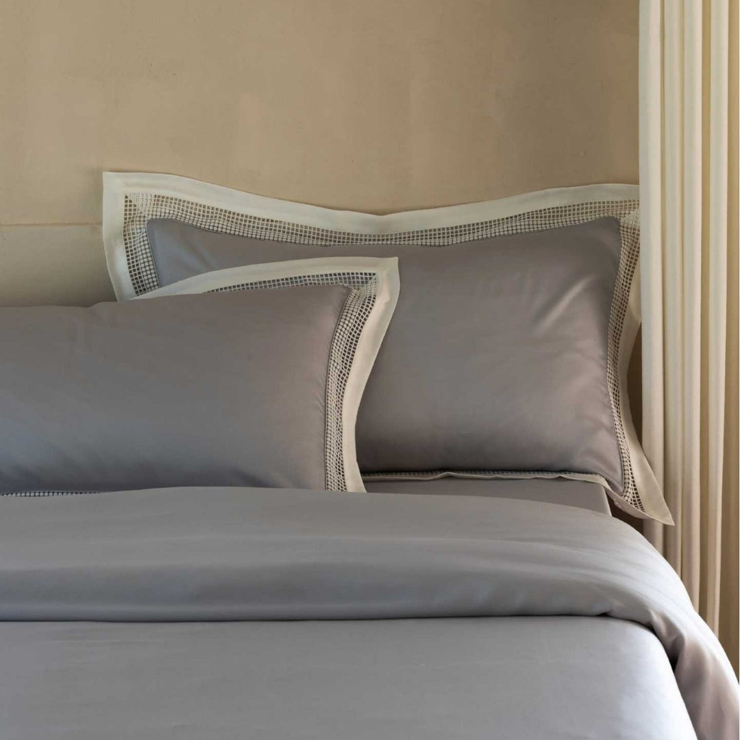 Luxurious bedding set made of cotton satin with lace border