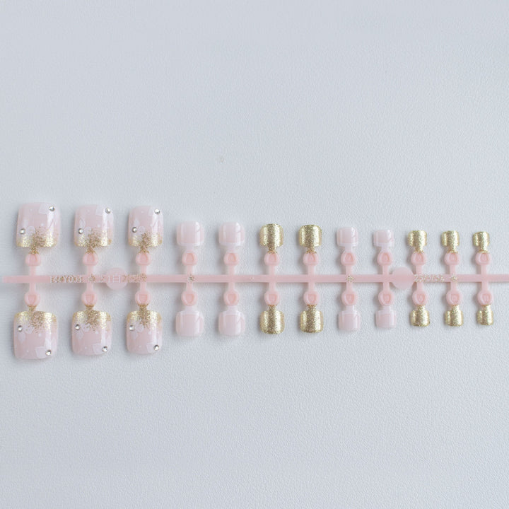 Elegant Floral Gel Nail Art