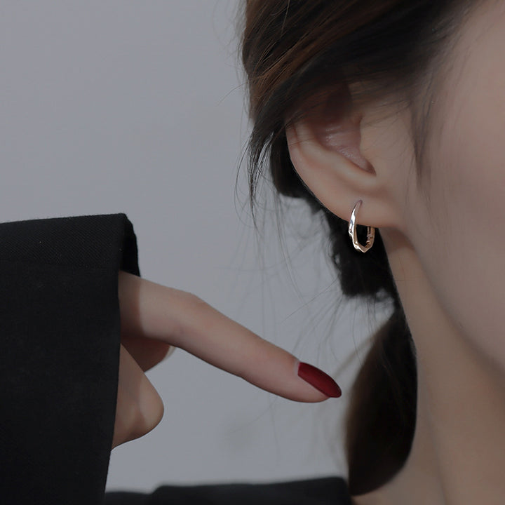 Fashionable and Elegant Hoops Made of High-Quality Metal Kalsten