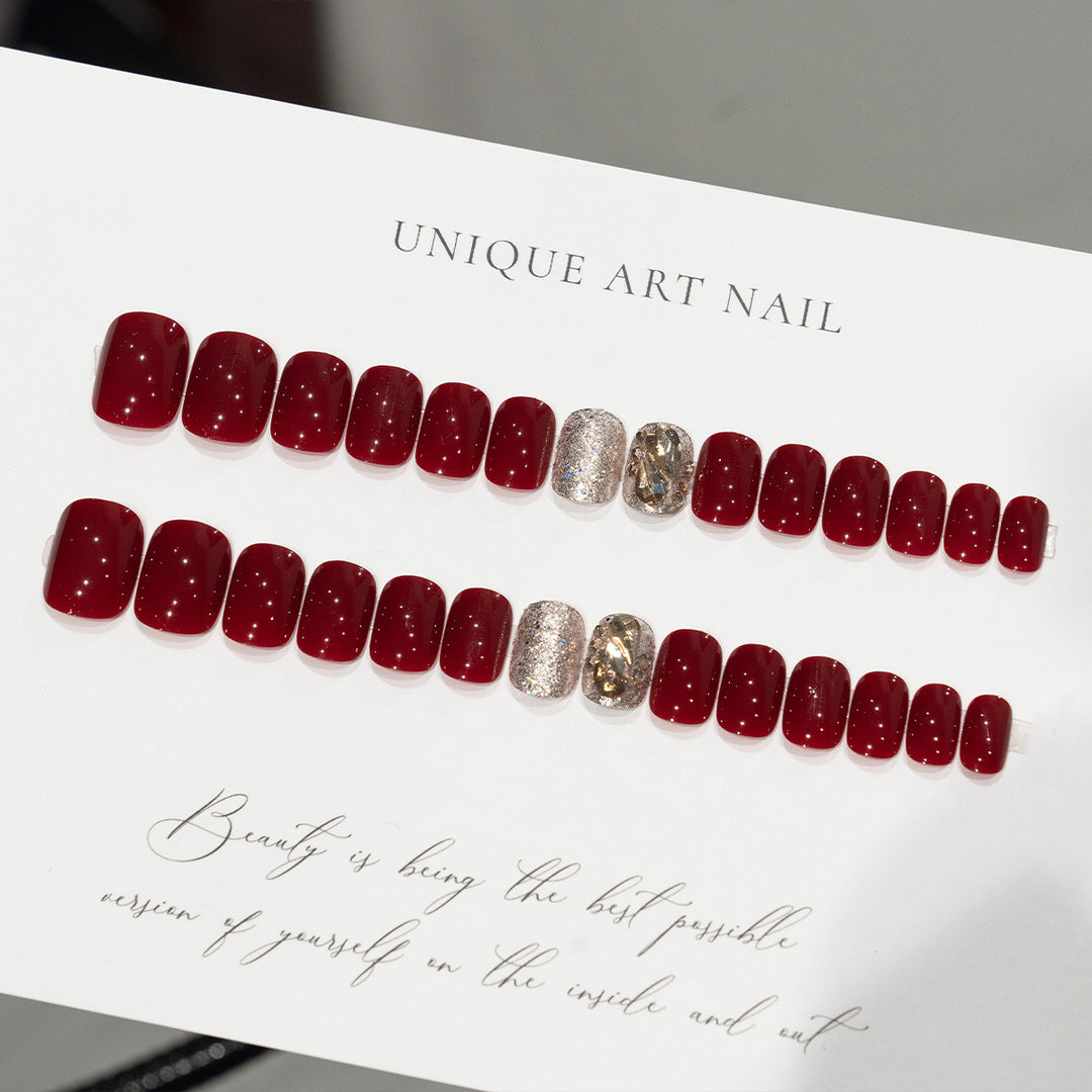 Glamorous Metallic Decorative Press-On Nails