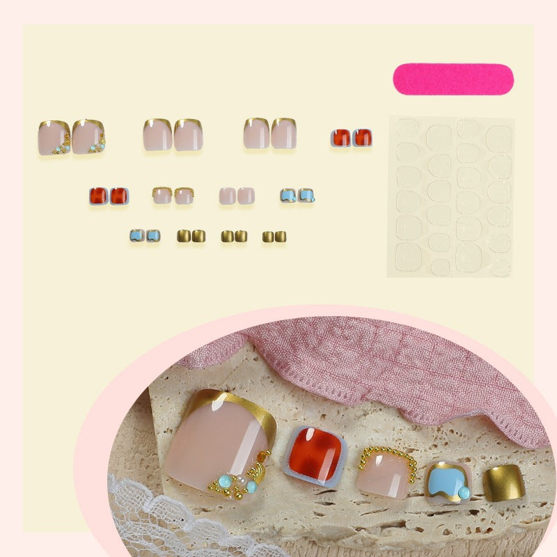 Artificial nail set with elegant gold accents Kalsten