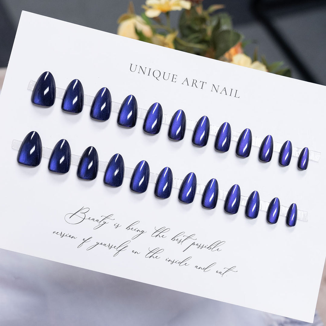 Glossy Press-On Nail Art Set