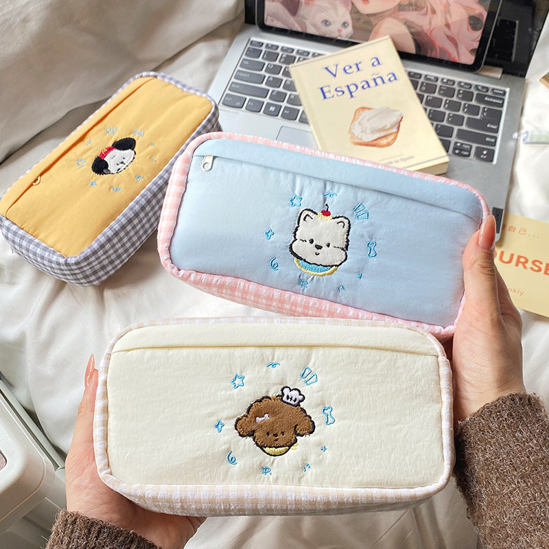 Handmade cosmetic bag with playful cat design Kalsten