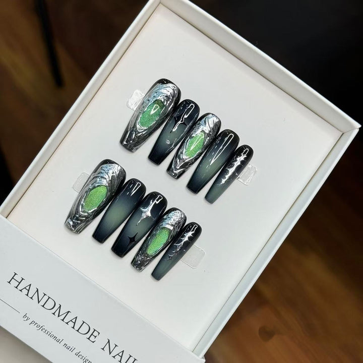 Artistic Press-On Nail Set with Creative Metallic Swirl Design