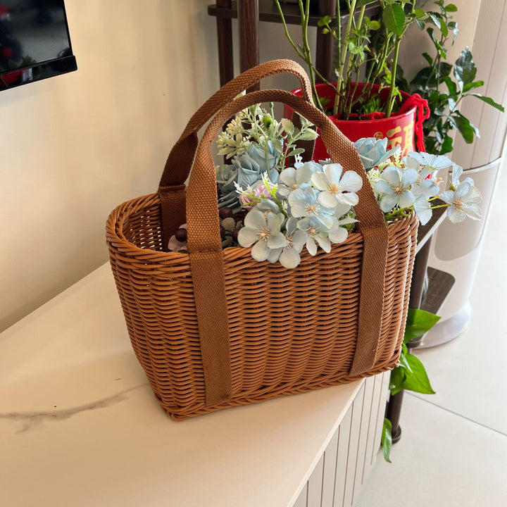 Elegant Woven Picnic Basket Kalsten