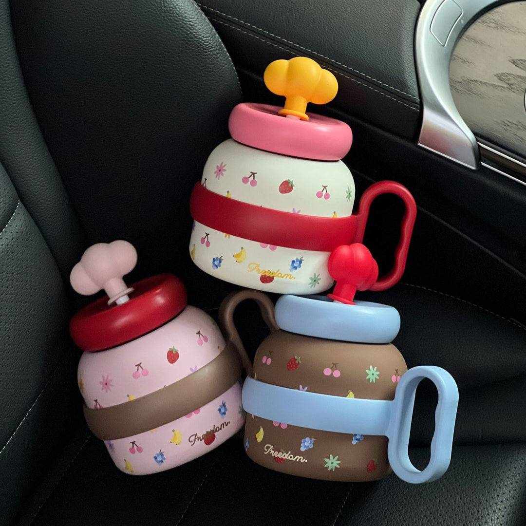 Women's creative drinking bottle with playful design Kalsten