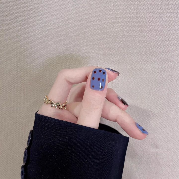 Artistic Press-On Nail Set with Unique Pattern Designs