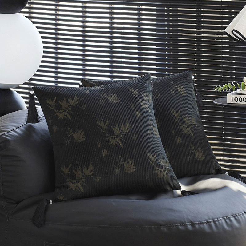 Square decorative cushion made of velvet with relief longitudinal stripes and fringe tassel Kalsten