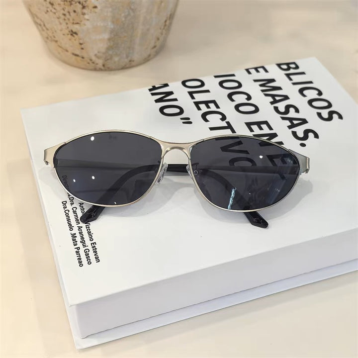 Fashionable Metal Sunglasses in Modern Design Kalsten