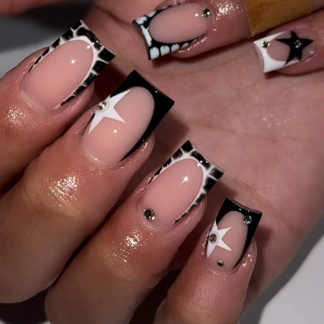Elegant Artistic Press-On Nail Art Set Kalsten