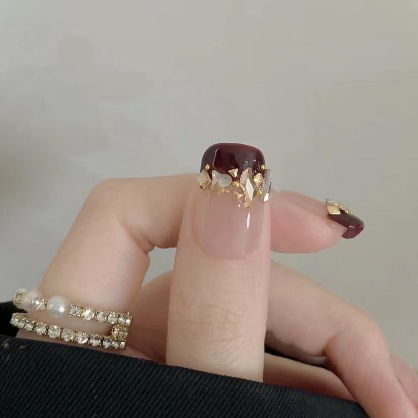 Elegant Gold Accented Press-On Nails