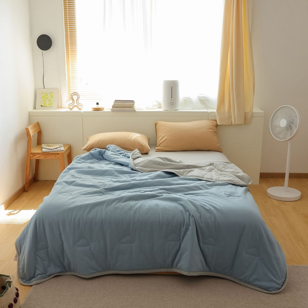 Bedding set made of breathable cotton percale with light stonewash
