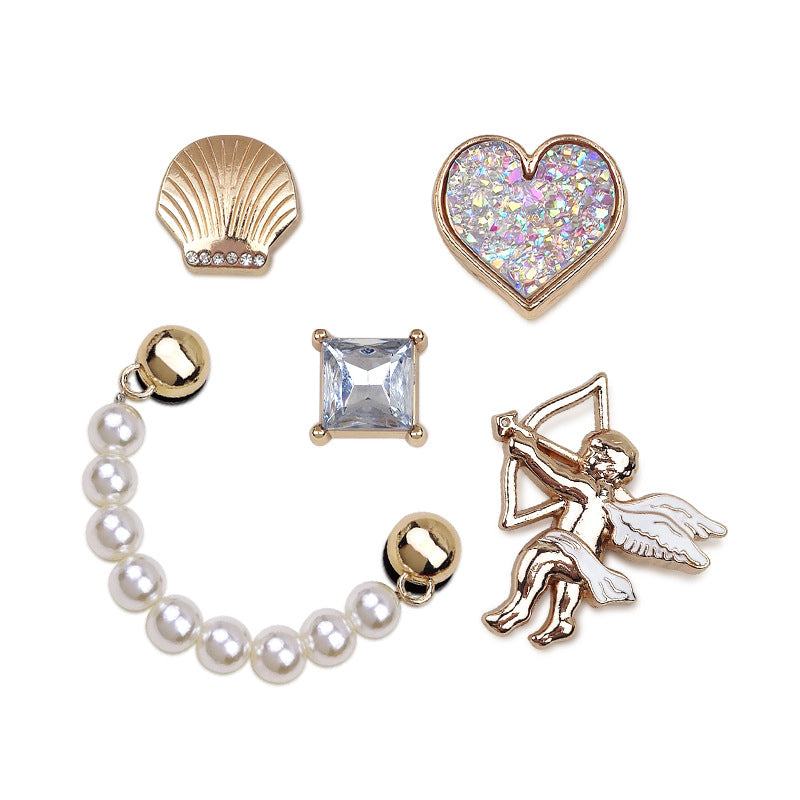 WoHeart-Shaped Decorative Ear Cuff Kalsten