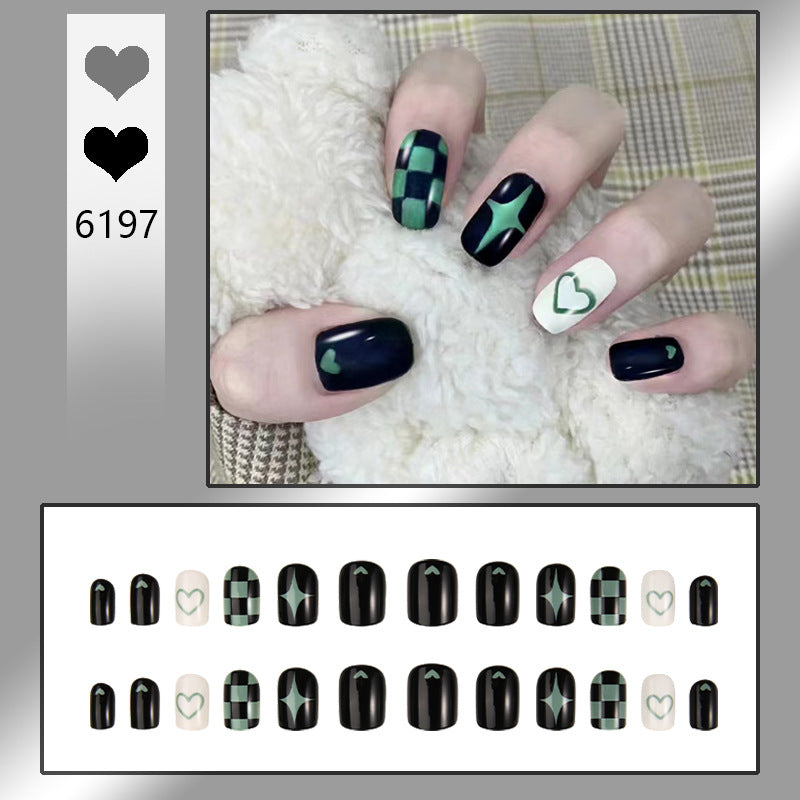 Minimalist Press-On Nail Art