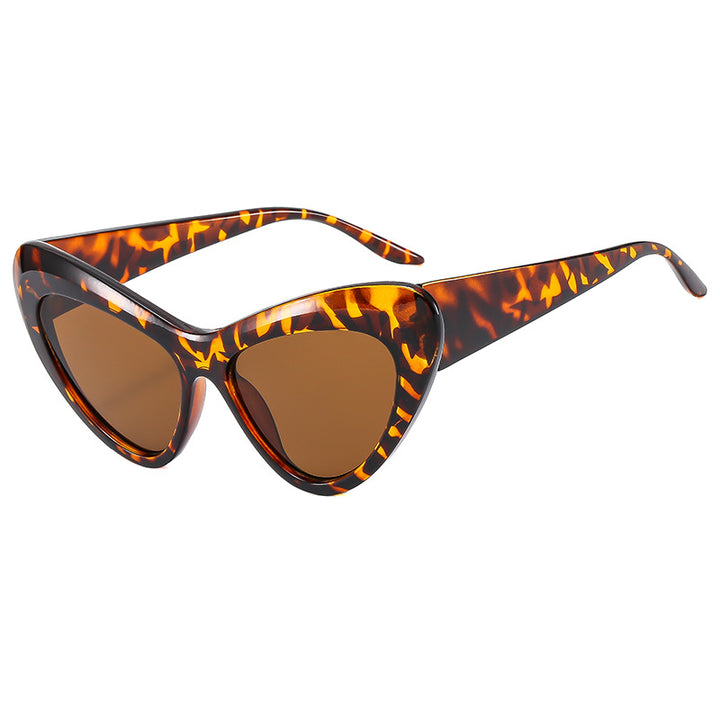 Women Cat-Eye Sunglasses in Distinctive Design Kalsten