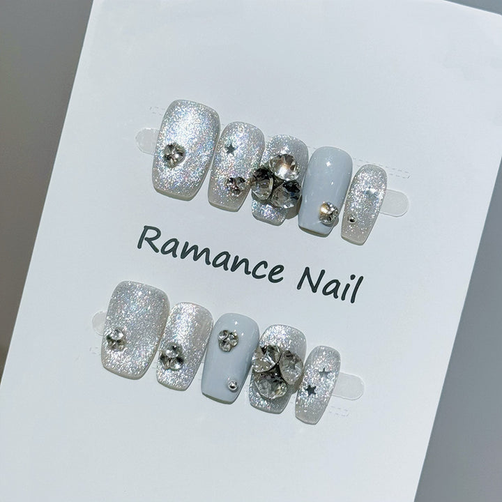 Glamorous Rhinestone-Embellished Press-On Nail Art Kalsten