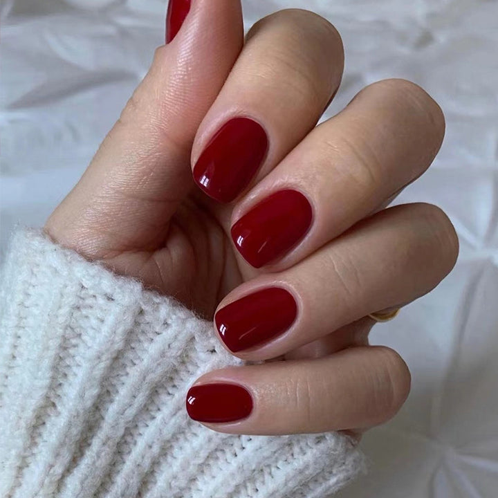 Creative Nail Art with Elegant High Gloss Finish Kalsten