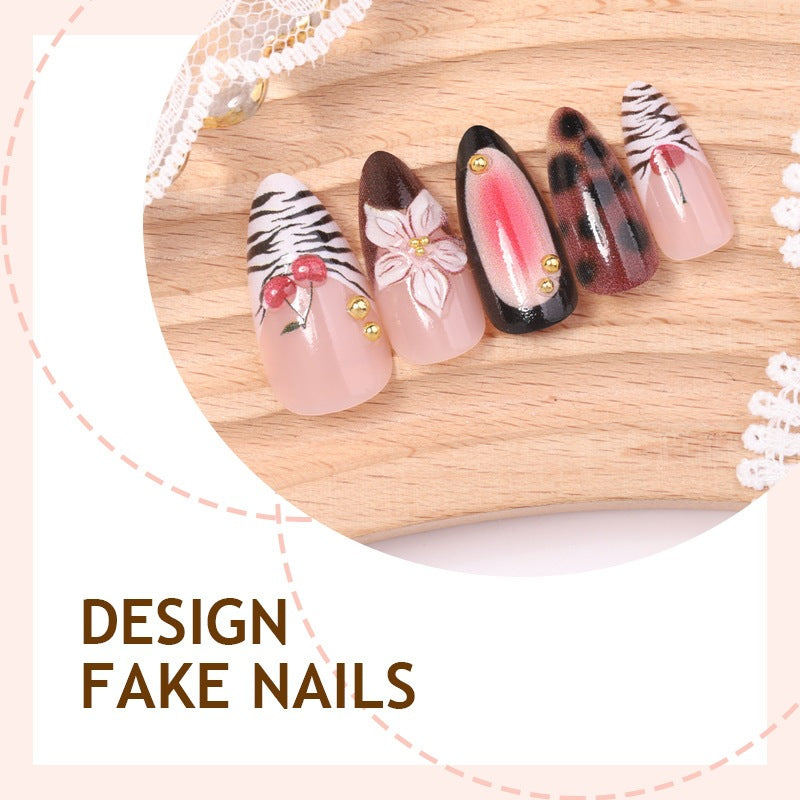 Artificial nail set with floral patterns and stylish accents Kalsten