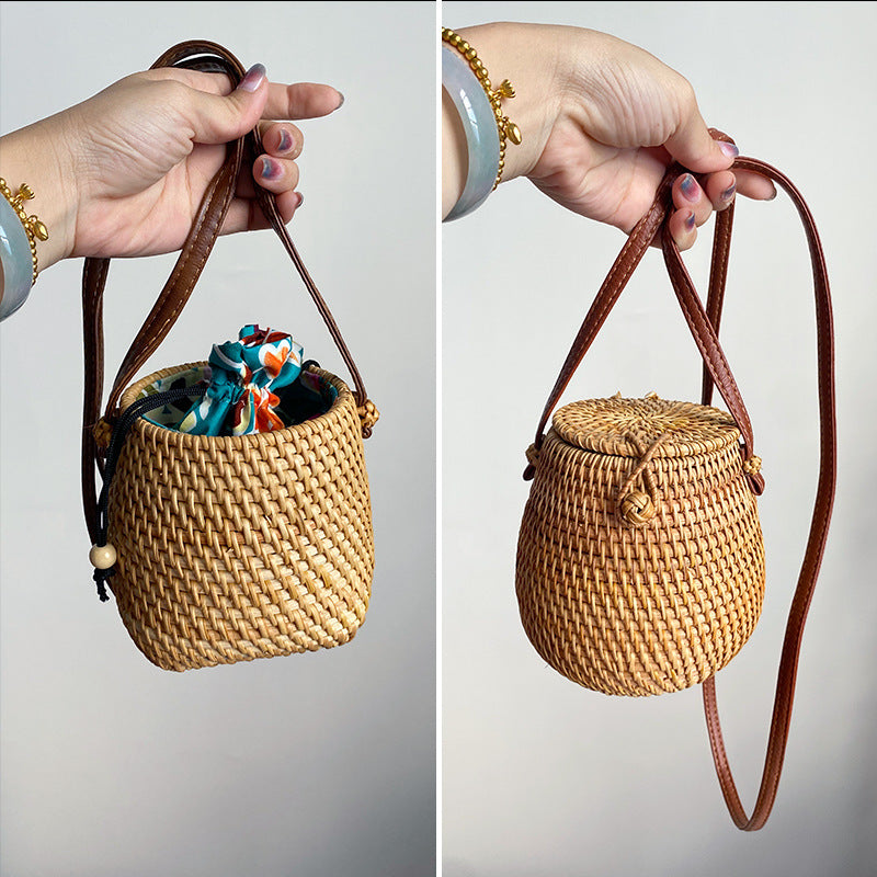 Handwoven basket with leather handle Kalsten