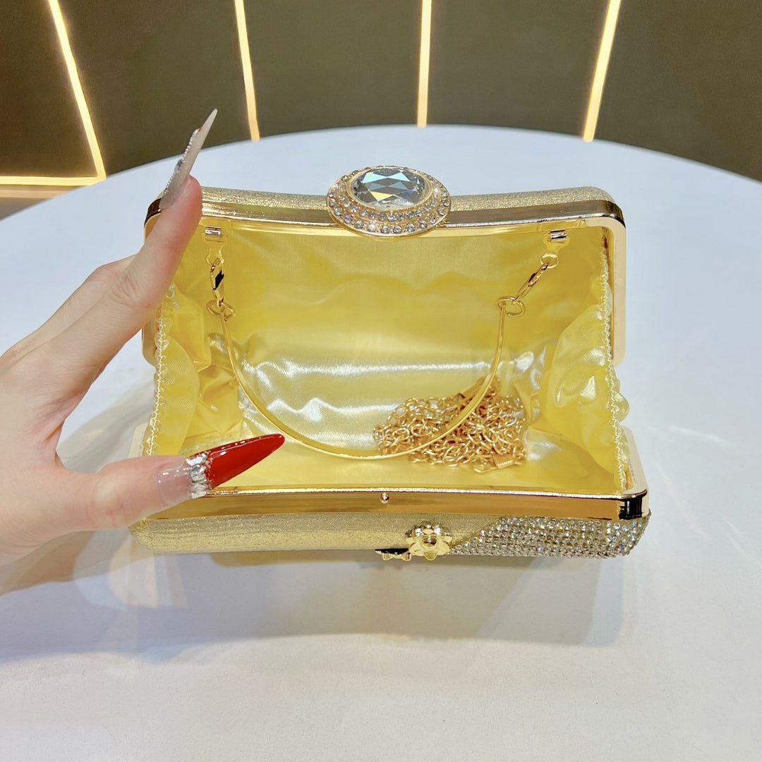 Glamorous Rhinestone-Embellished Clutch Purse