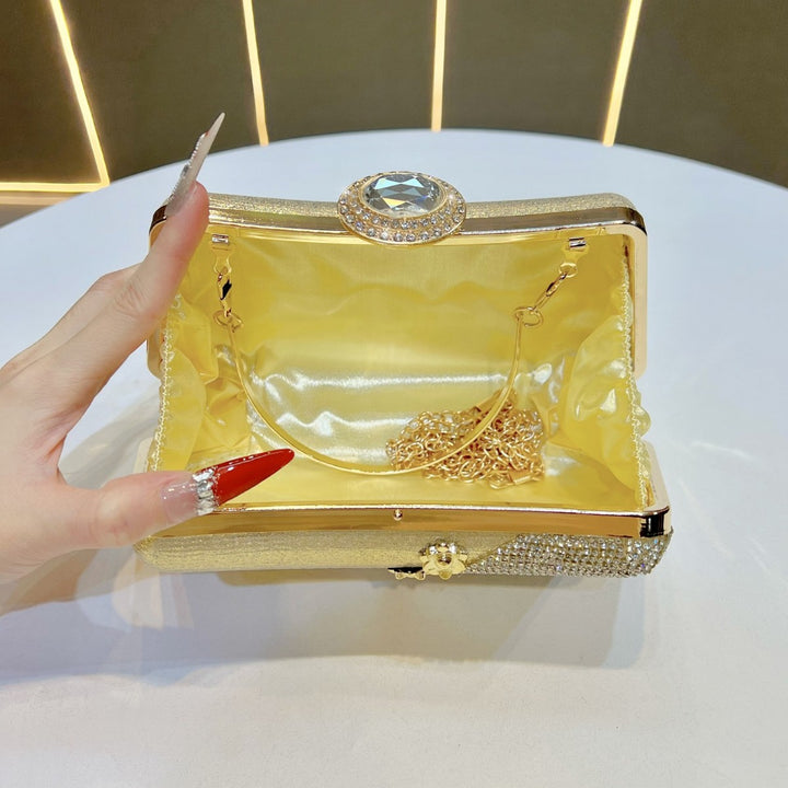 Glamorous Rhinestone-Embellished Clutch Purse