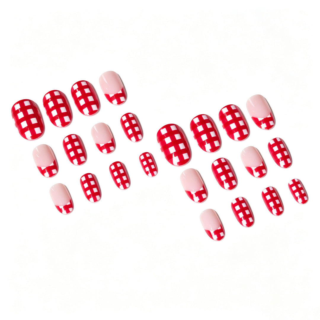 Stylish Gingham Print Nail Art
