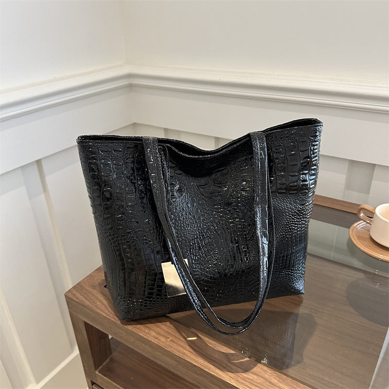 Elegant Crocodile-Pattern Tote Bag