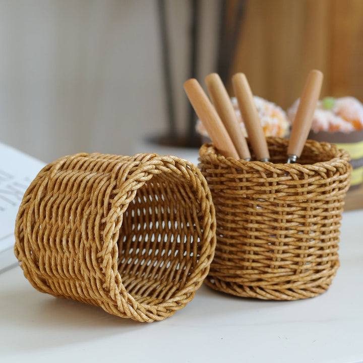 Handwoven Natural Wicker Planter Kalsten