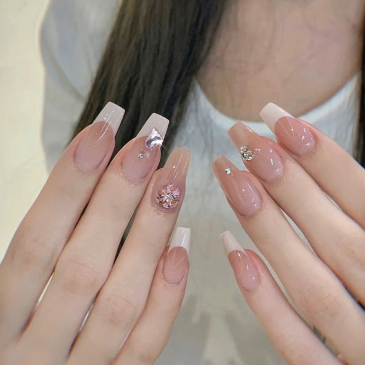 Elegant Press-On Nails with Rhinestone Embellishments