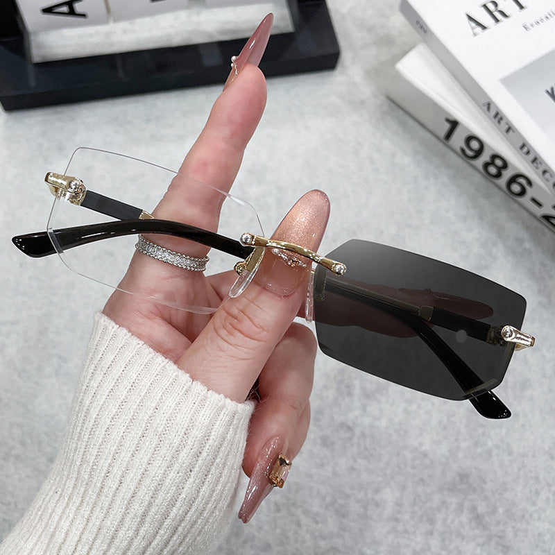 Women's stylish designer glasses with multifunctional lenses Kalsten