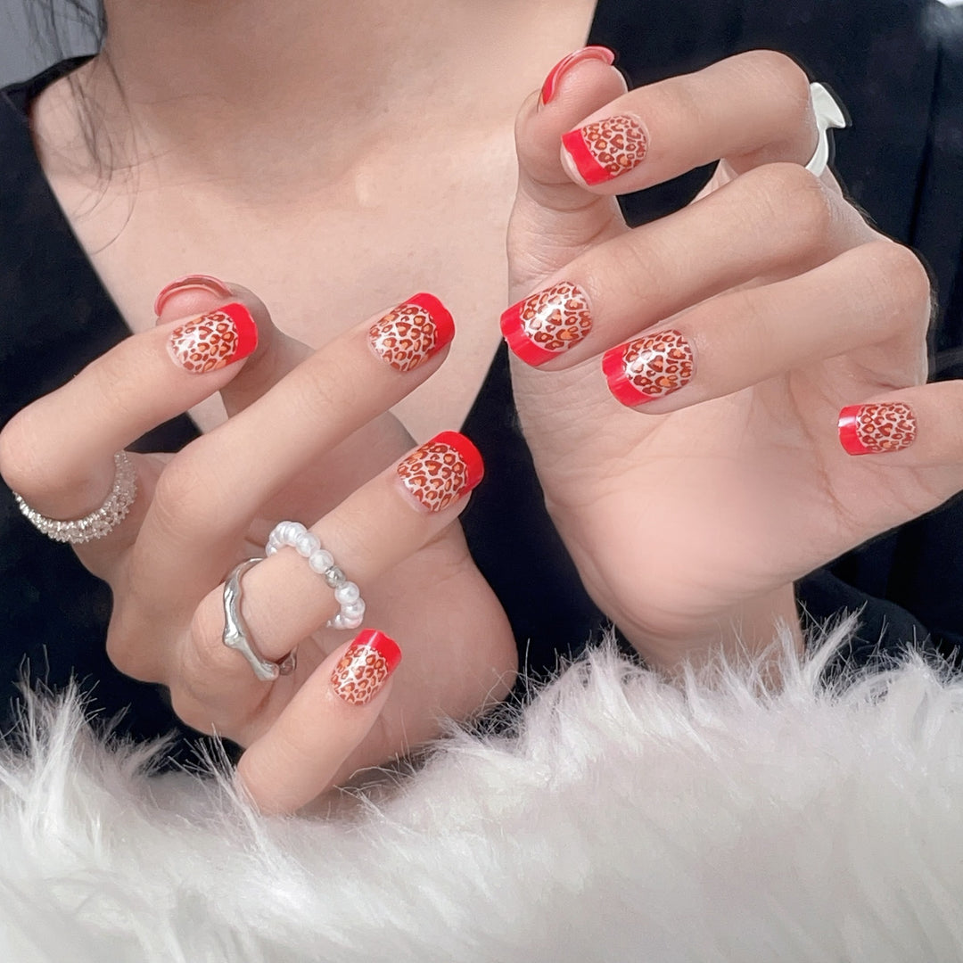 Trendy Animal Print Acrylic Nails