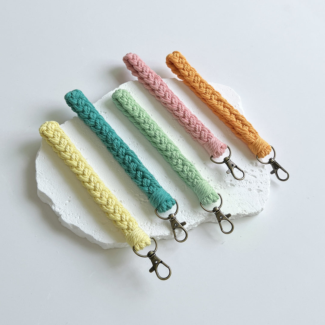 Braided Keychain Holder Kalsten