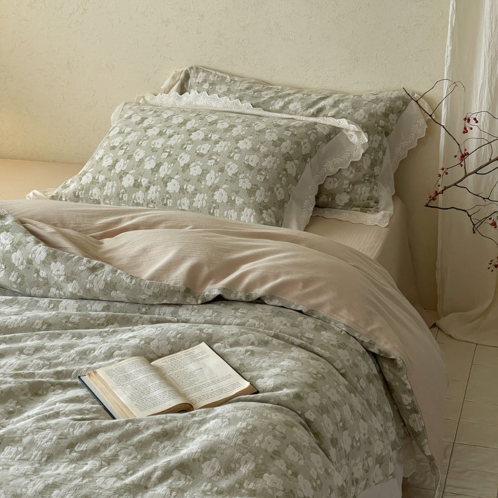 Bedding set made of cotton-linen with floral print and wavy hem