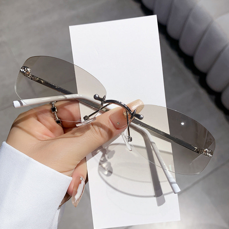Women's fashionable sunglasses with elegant, narrow frame Kalsten