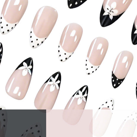 Elegant Black and White Floral Nail Art Extensions Kalsten
