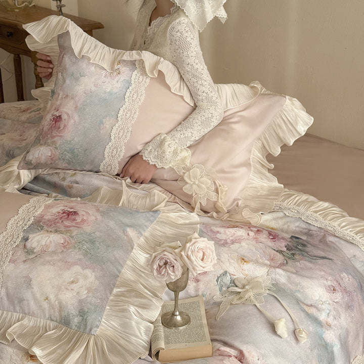 Satin bedding set with floral print, ruffles and lace trim
