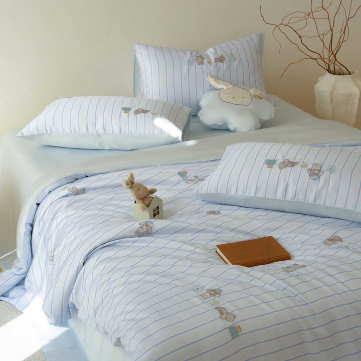 Children's bedding set made of high-quality cotton satin with fine stripes and applied bunny motifs