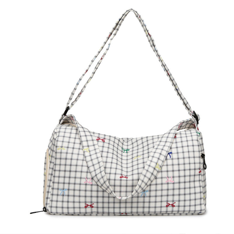 Lightweight Heart-Patterned Carryall