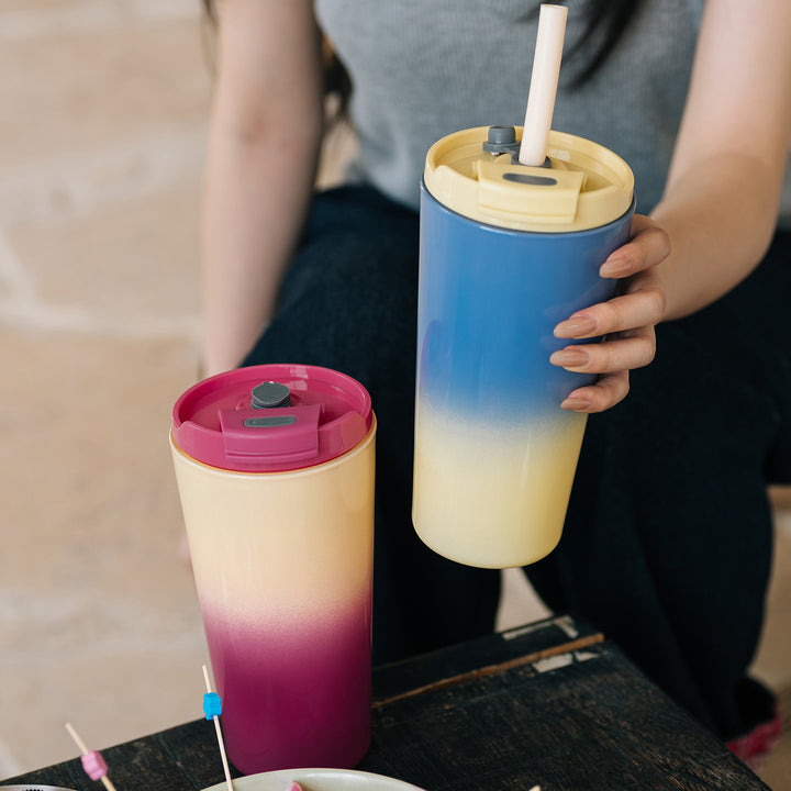 Double-Wall Vacuum Insulated Travel Tumbler With Leakproof Flip Straw Lid And Silicone Stopper